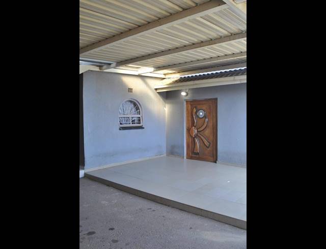 3 BEDROOM HOUSE FOR SALE IN ZAKARIYYA PARK